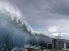 Onda do mar avançando sobre prédios