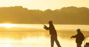 Homem pescando
